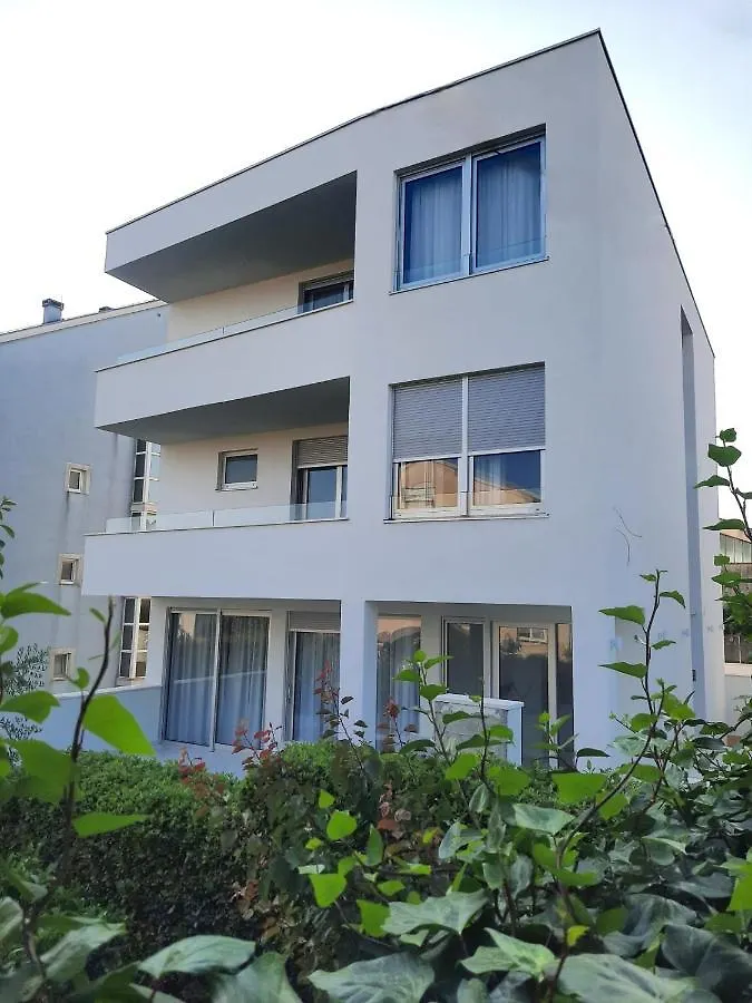 B&B Demar Residence & Dependance 자다르